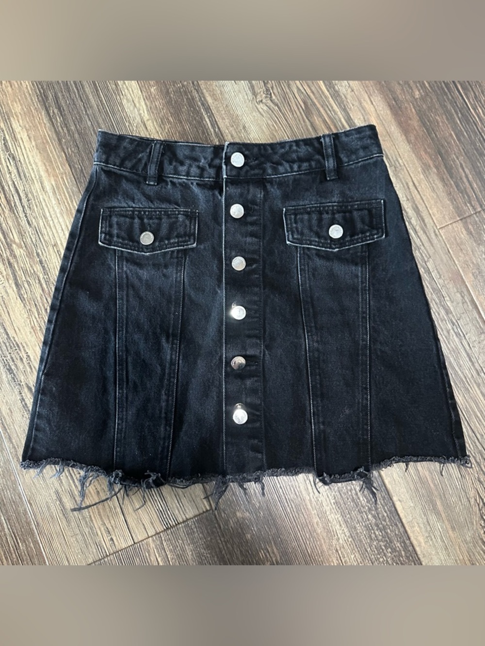 ZARA trafaluc denim wear womens S black jean mini skirt raw hem button front